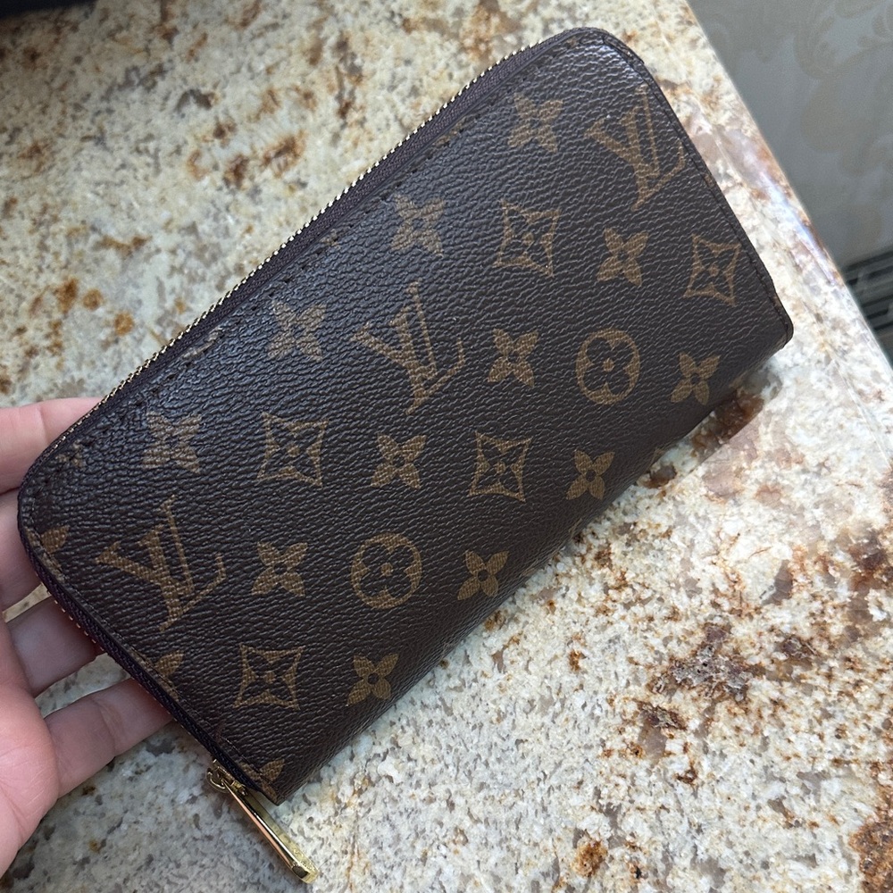 Louis Vuitton Classic Monogram Key & Card Holder